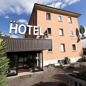 https://hotel-la-pioppa.emilia-romagnahotels.net